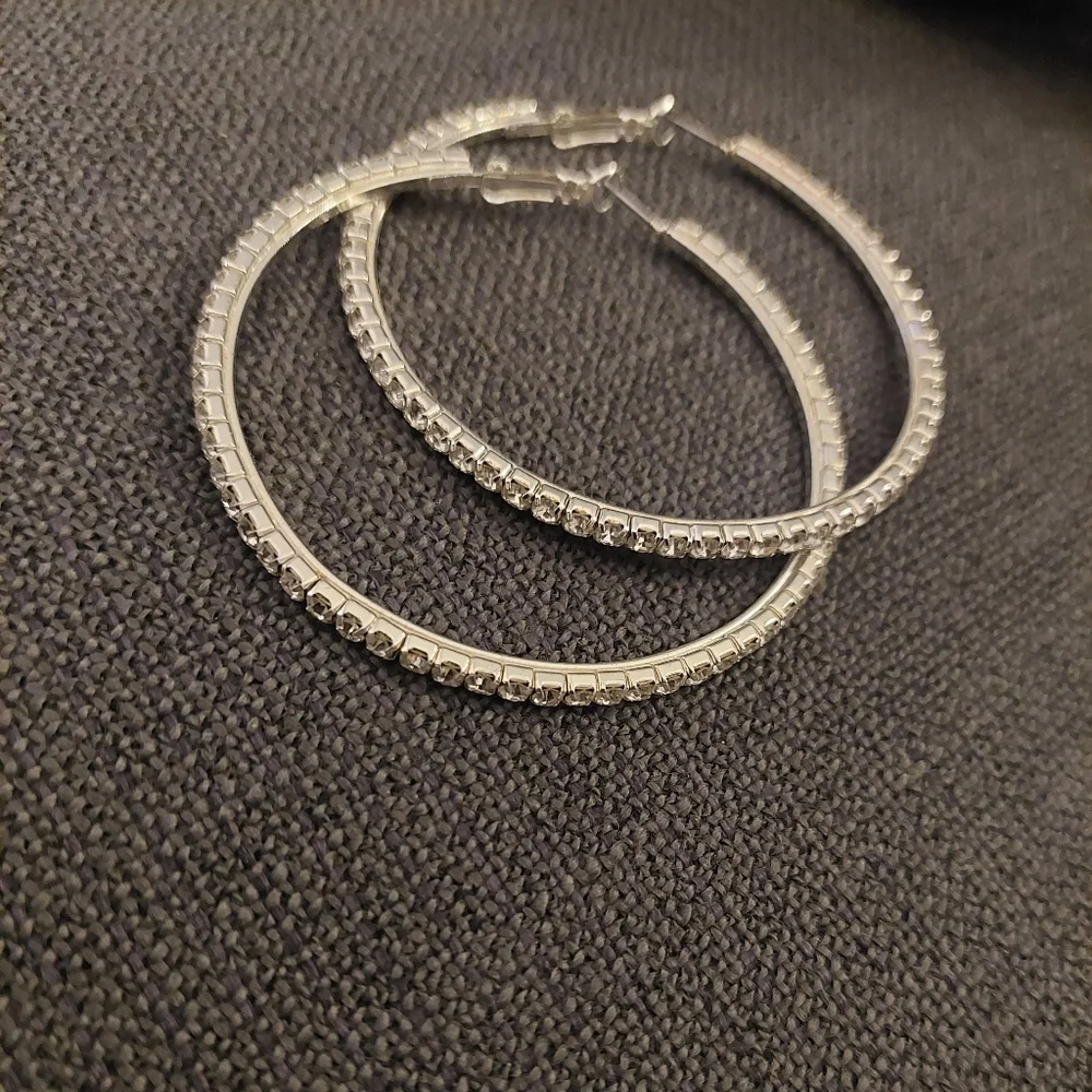 Earrings x 2 Excellent Condition Bracelet x 1 NWOT - Picture 2 of 2